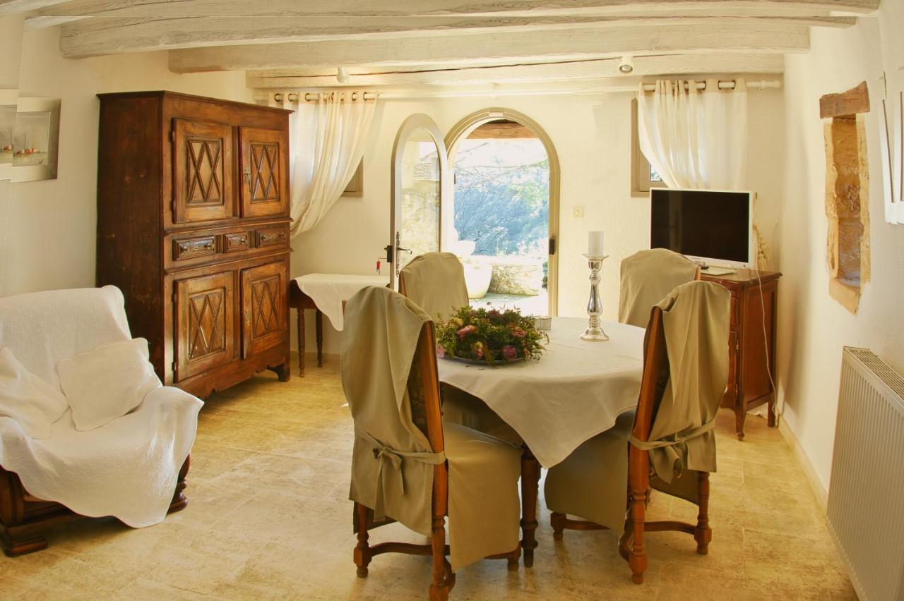 Le Castelas エゲーズ エクステリア 写真