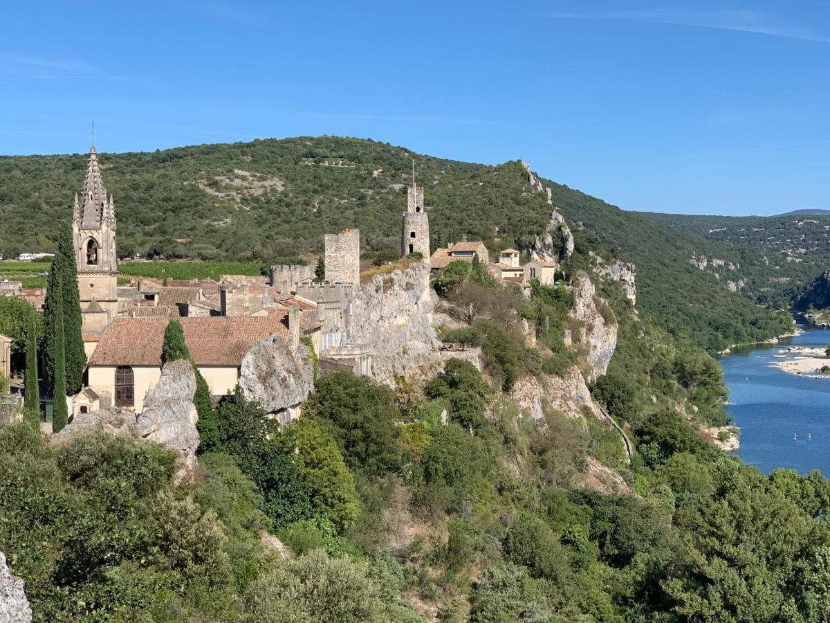 Le Castelas エゲーズ エクステリア 写真